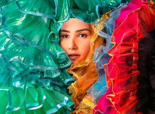 Espetáculo performativo "A Rainha", com Mara Alexandre